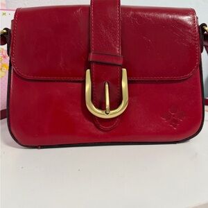 Chic Burgundy Leather Crossbody Bag Patricia Nash estilo vintage
